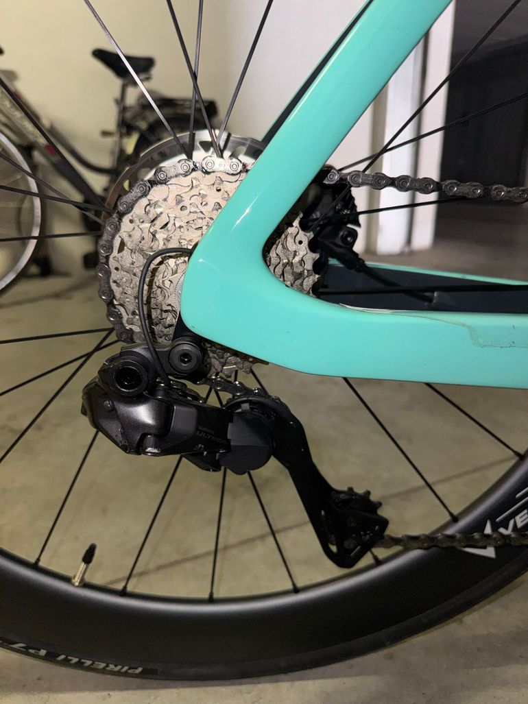 Used Bianchi Oltre Comp Ultegra Di2 2023 2023 Road & Gravel, Blue — image 4 of 7