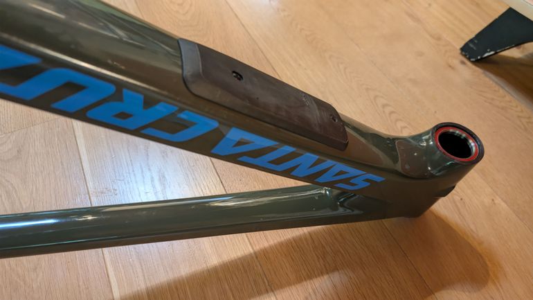 Used Santa Cruz BRONSON Frame / Carbon CC 2022 Frameset 2022 Mountainbike, Green — image 9 of 21