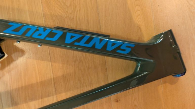 Used Santa Cruz BRONSON Frame / Carbon CC 2022 Frameset 2022 Mountainbike, Green — image 17 of 21