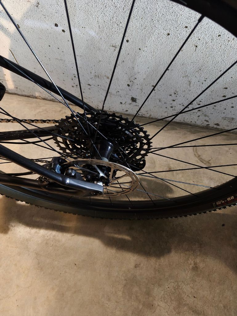 Used Specialized Chisel 2020 2020 Mountainbike, Black, 29 — image 5 of 15
