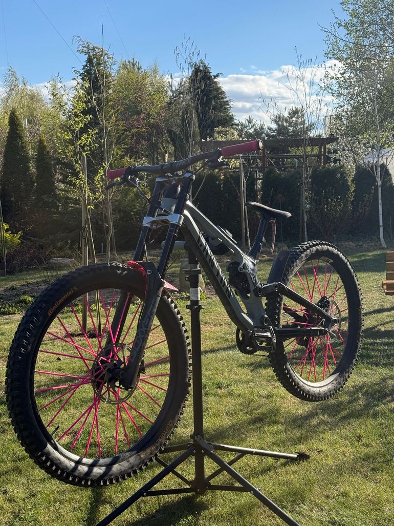 Used Canyon Sender AL 5.0 2019 2019 Mountainbike, Light Gray, 27.5 — image 1 of 11