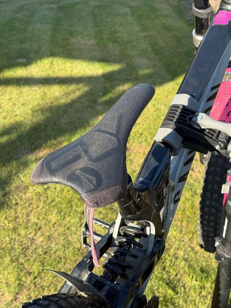 Used Canyon Sender AL 5.0 2019 2019 Mountainbike, Light Gray, 27.5 — image 7 of 11