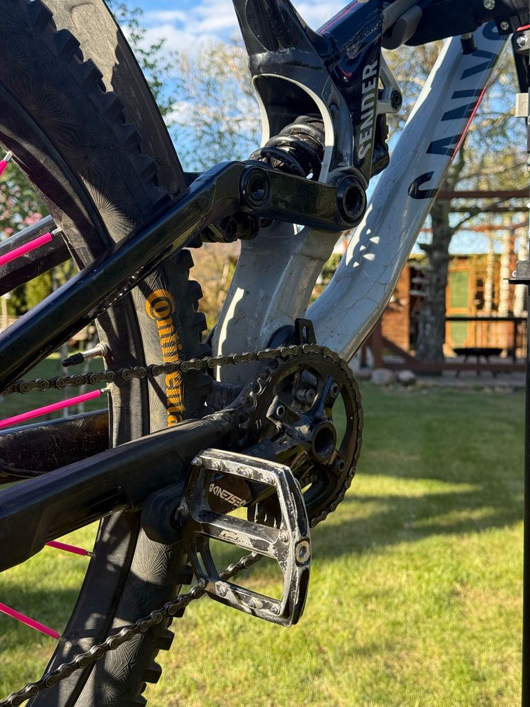 Used Canyon Sender AL 5.0 2019 2019 Mountainbike, Light Gray, 27.5 — image 8 of 11