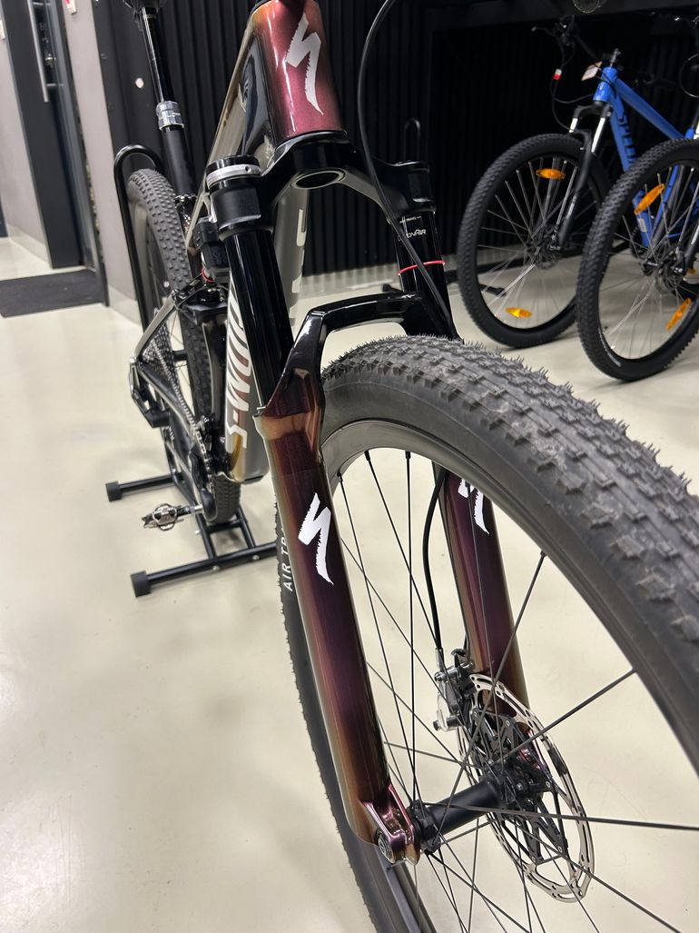 Used Specialized S-Works Epic 8 - SRAM XX AXS, RockShox Ultimate Flight Attendant 2024 2024 Mountainbike, Black, 29 — image 7 of 18