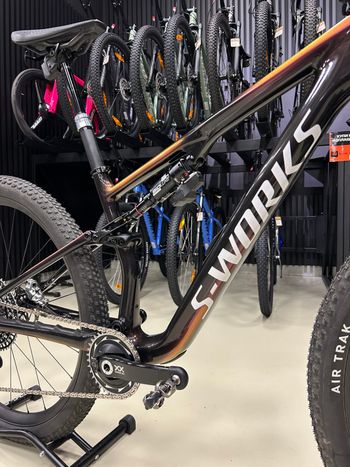 Used Specialized S-Works Epic 8 - SRAM XX AXS, RockShox Ultimate Flight Attendant 2024 2024 Mountainbike, Black, 29 — image 3 of 18