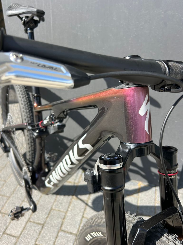 Used Specialized S-Works Epic 8 - SRAM XX AXS, RockShox Ultimate Flight Attendant 2024 2024 Mountainbike, Black, 29 — image 21 of 22