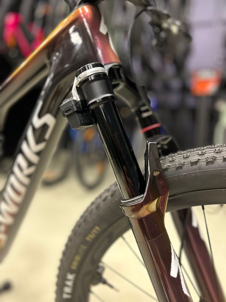 Used Specialized S-Works Epic 8 - SRAM XX AXS, RockShox Ultimate Flight Attendant 2024 2024 Mountainbike, Black, 29 — image 17 of 18