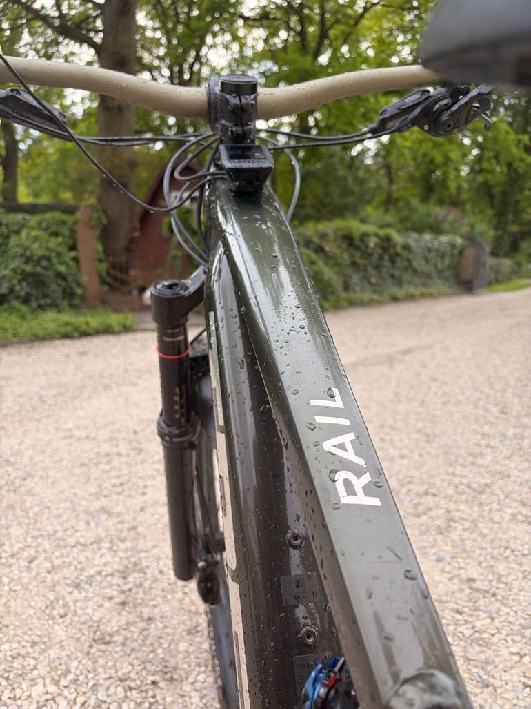 Used Trek Rail 9 2022 2022 Mountainbike — image 3 of 7