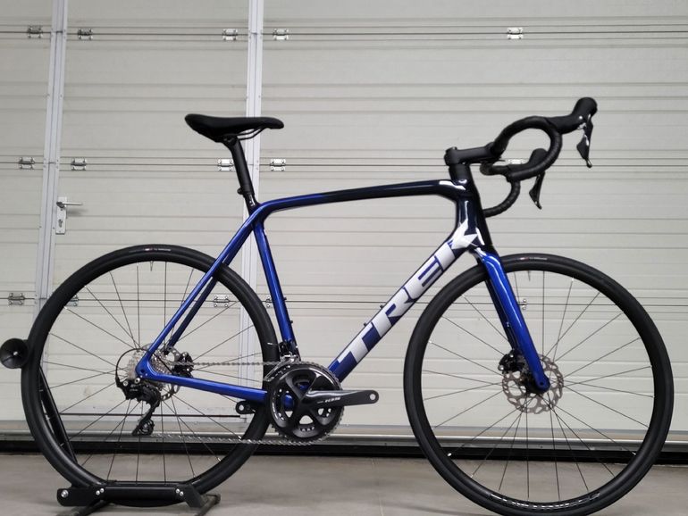 Used Trek Émonda SL 5 2023 2023 Road & Gravel, Blue — image 1 of 12