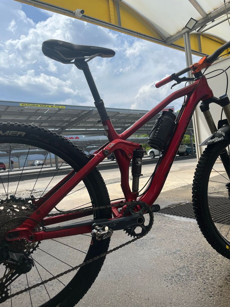 Used Canyon Spectral Other Shimano - Mountainbike 2016 Mountainbike, Red — image 1 of 7