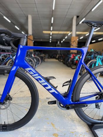 Used Giant Propel Advanced 1 2024 2024 Road & Gravel, Blue — image 22 of 23