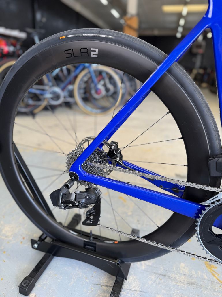 Used Giant Propel Advanced 1 2024 2024 Road & Gravel, Blue — image 11 of 23