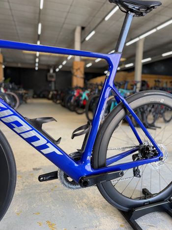 Used Giant Propel Advanced 1 2024 2024 Road & Gravel, Blue — image 19 of 23