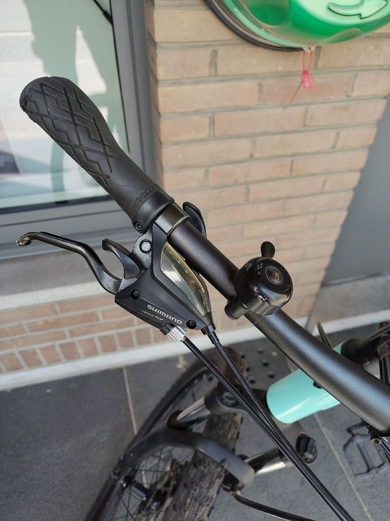 Used Trek Marlin 4 2022 2022 Mountainbike, Green, 27.5, 29 — image 3 of 13