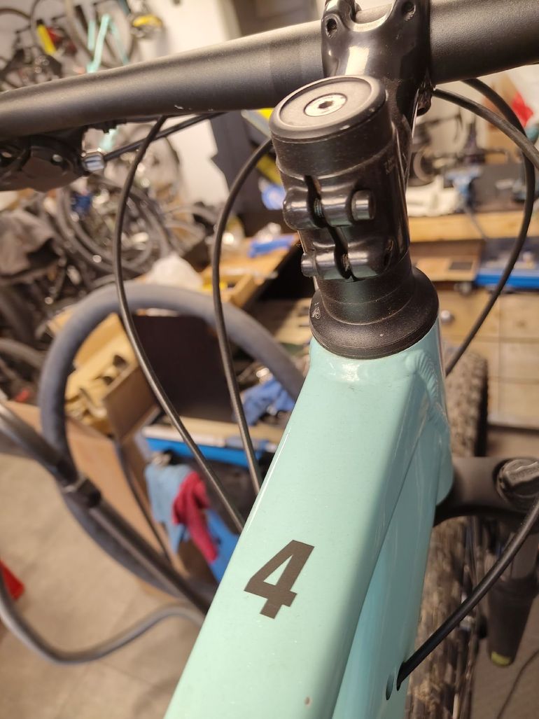 Used Trek Marlin 4 2022 2022 Mountainbike, Green, 27.5, 29 — image 10 of 13