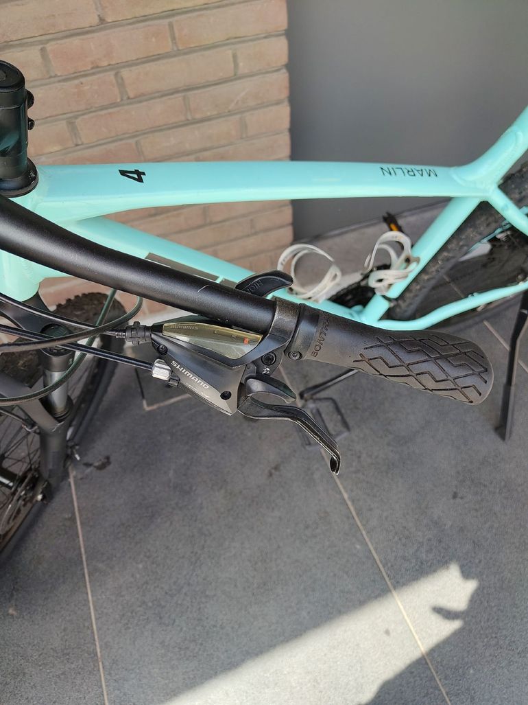 Used Trek Marlin 4 2022 2022 Mountainbike, Green, 27.5, 29 — image 4 of 13