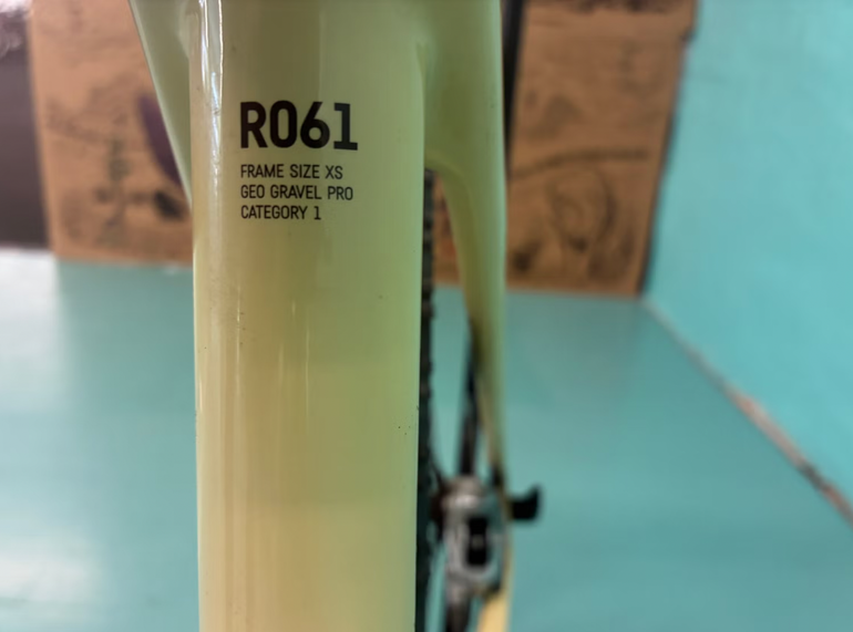 Used Canyon Grail CF SLX 9 eTap 2023 2023 Road & Gravel, Black — image 5 of 5