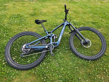 Used Trek Fuel EX 9.8 XT Gen 6 2024 2024 Mountainbike, Blue, 29 — image 8 of 12