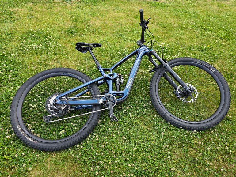Used Trek Fuel EX 9.8 XT Gen 6 2024 2024 Mountainbike, Blue, 29 — image 8 of 12