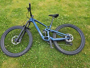 Used Trek Fuel EX 9.8 XT Gen 6 2024 2024 Mountainbike, Blue, 29 — image 3 of 12