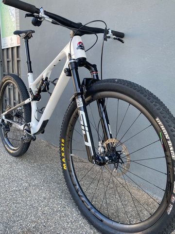 Used Rocky Mountain Element Carbon 90 2025 2025 MTB