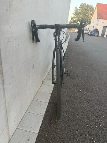 Used Giant TCR Advanced Pro 1 Disc 2021 2021 Road & Gravel — image 6 of 9