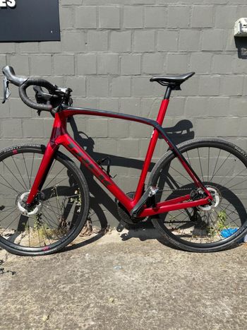 Used Trek Domane SL 6 2022 2022 Road & Gravel, Red — image 3 of 4