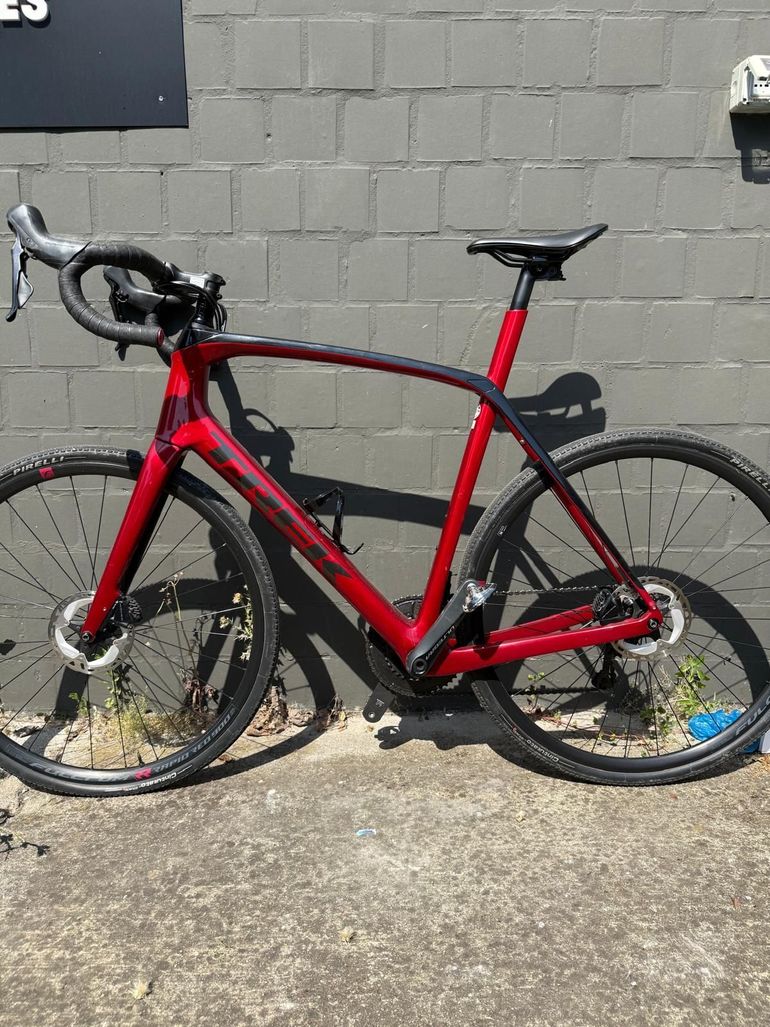 Used Trek Domane SL 6 2022 2022 Road & Gravel, Red — image 3 of 4