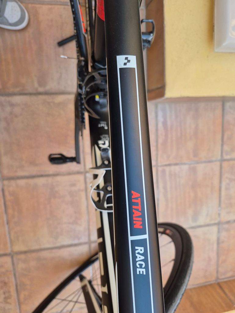 Used CUBE attain gtc 2016 2016 Road & Gravel, Negro — image 4 of 6