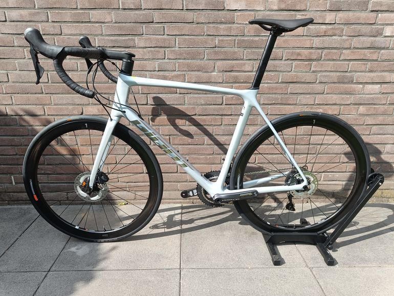 Used Giant TCR Advanced Pro Disc 1 2022 2022 Road & Gravel, Blanco — image 4 of 15