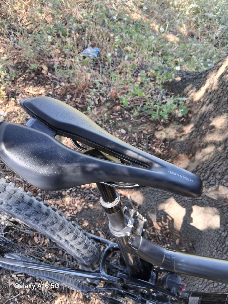 Used Giant Trance X 3 2023 2023 Mountainbike, Black, 27.5 — image 4 of 8