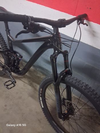 Used Giant Trance X 3 2023 2023 Mountainbike, Black, 27.5 — image 7 of 8