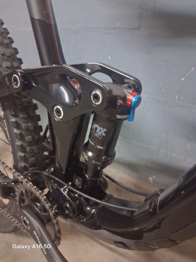 Used Giant Trance X 3 2023 2023 Mountainbike, Black, 27.5 — image 3 of 8