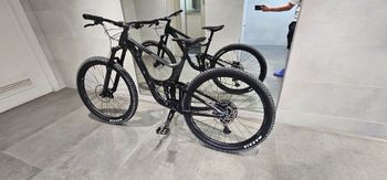 Used Giant Trance X 3 2023 2023 Mountainbike, Black, 27.5 — image 2 of 8
