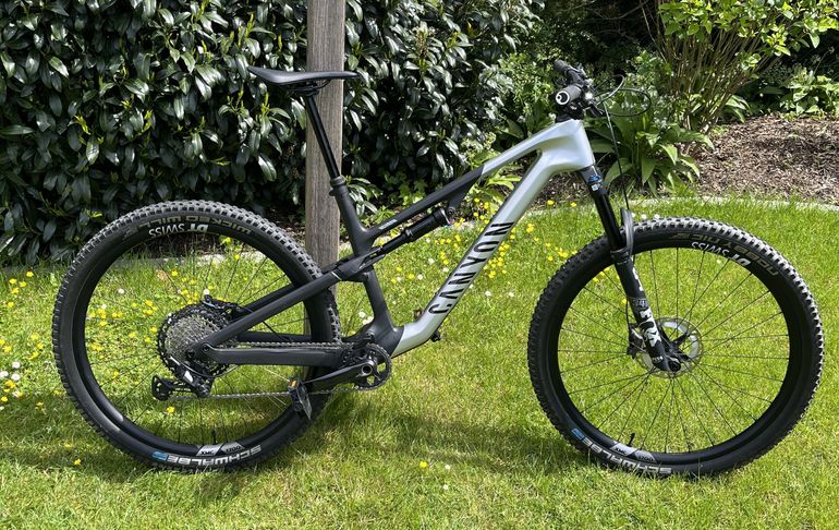 Used Canyon Neuron CF 9 2023 2023 Mountainbike, Light Gray, 29 — image 1 of 5