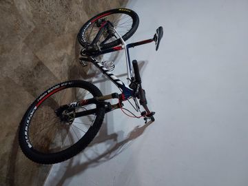 Używany Scott Sparta 710 2017 2017 Mountainbike — zdjęcie 2 z 9