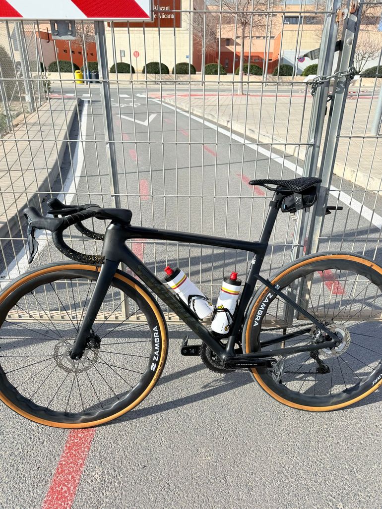 Used Specialized S-Works Tarmac SL8 - Shimano Dura-Ace Di2 2026 2026 Road & Gravel — image 2 of 3