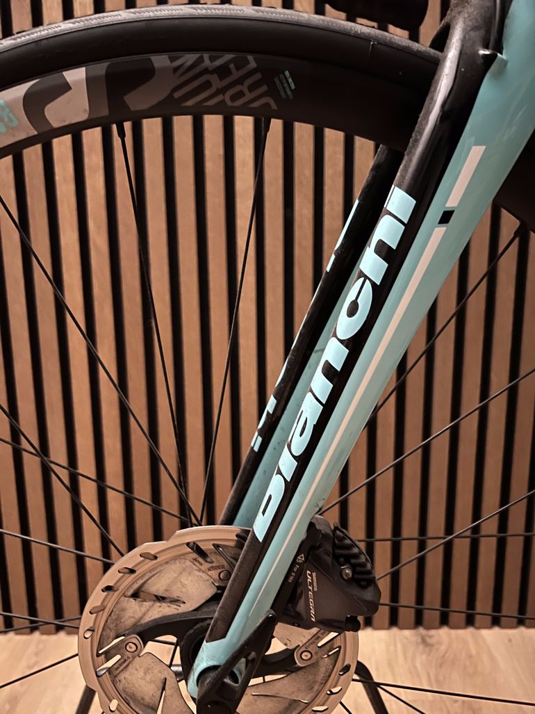 Used Bianchi Aria Disc Ultegra 2019 2019 Road & Gravel — image 2 of 3