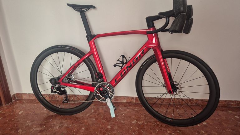 Used Conor VOLCANO Frameset 2026 Road & Gravel, Rojo — image 1 of 3