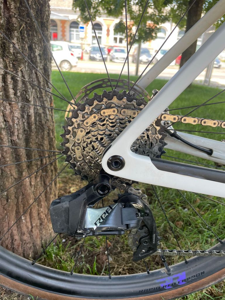 Used Scott Addict Gravel RC 2025 2025 Road & Gravel, White — image 4 of 6
