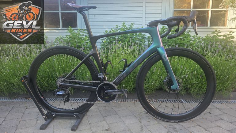 Used Scott Foil 10 2021 2021 Road & Gravel, Green — image 2 of 17