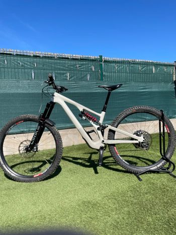Used Specialized Stumpjumper EVO Expert - SRAM GX Eagle AXS, FOX Performance Elite 2023 2023 Mountainbike, White — image 2 of 8
