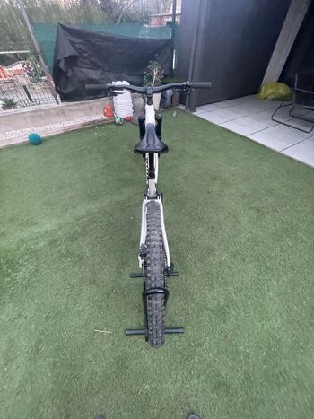 Used Specialized Stumpjumper EVO Expert - SRAM GX Eagle AXS, FOX Performance Elite 2023 2023 Mountainbike, White — image 6 of 8