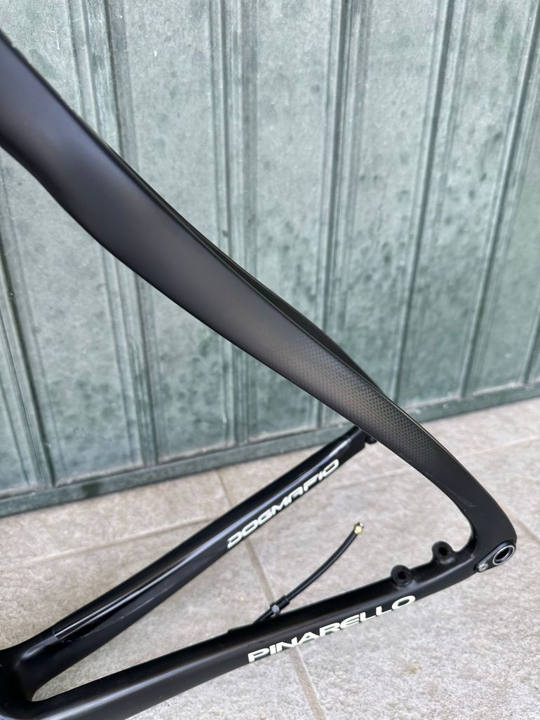 Used Pinarello Dogma F10 Disk Frameset 2021 Frameset 2021 Road & Gravel, Black — image 7 of 8