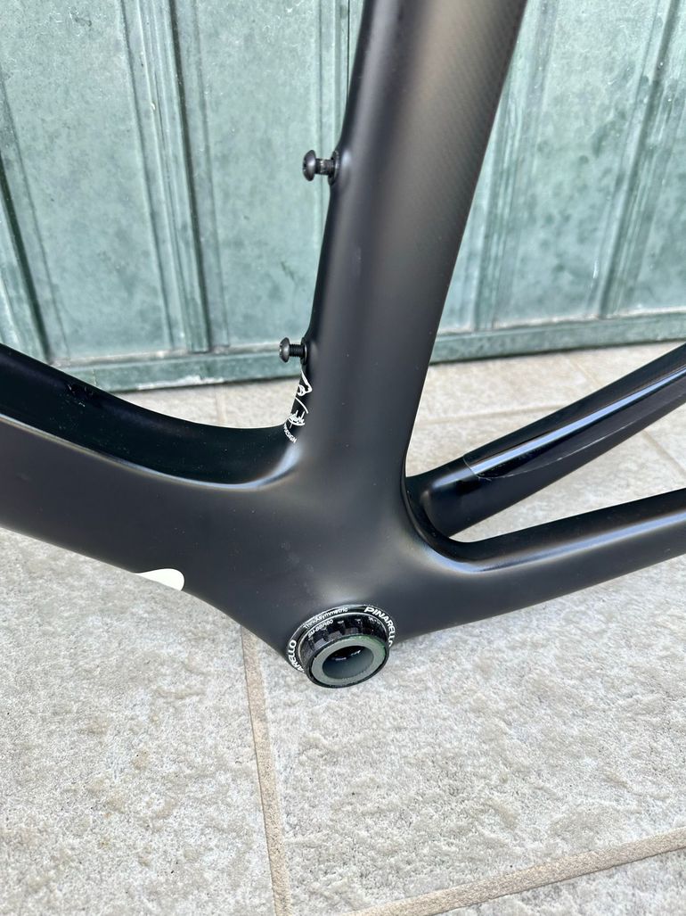 Used Pinarello Dogma F10 Disk Frameset 2021 Frameset 2021 Road & Gravel, Black — image 6 of 8