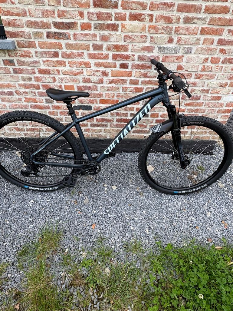 Used Specialized Rockhopper Expert 2025 2025 Mountainbike, Blue, 27.5, 29 — image 1 of 3