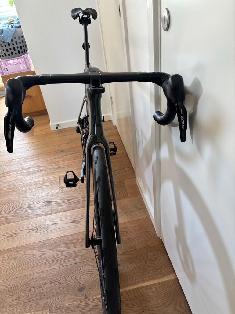 Used Canyon Aeroad CF SLX 7 Di2 2025 2025 Road & Gravel, Green — image 5 of 7
