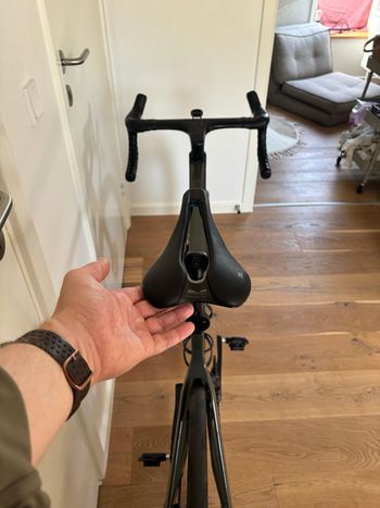 Used Canyon Aeroad CF SLX 7 Di2 2025 2025 Road & Gravel, Green — image 6 of 7