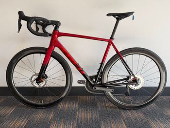 Used Trek Emonda ALR 7 2025 2025 Road & Gravel, Red — image 6 of 9
