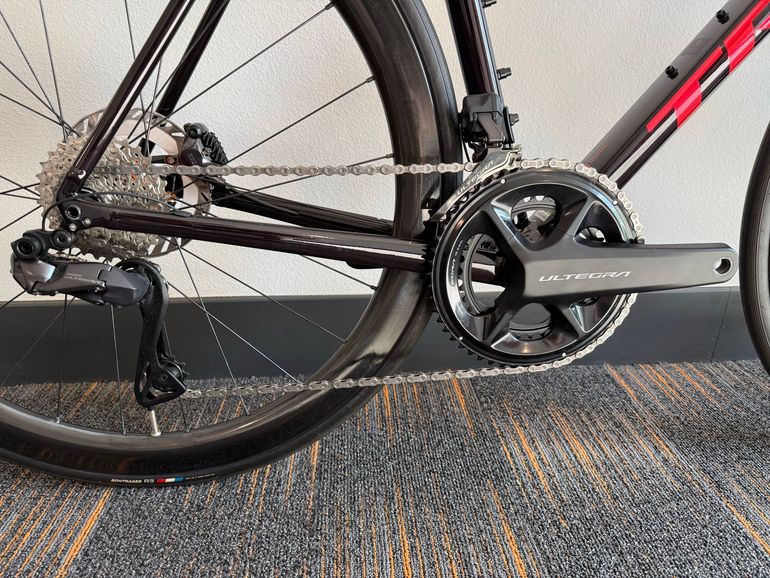 Used Trek Emonda ALR 7 2025 2025 Road & Gravel, Red — image 3 of 9
